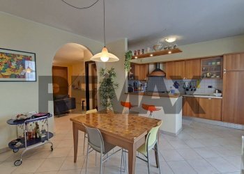 Sala da pranzo - Villa a Schiera via Fratelli Rosselli
 
13, Laterina Pergine Valdarno - foto 3