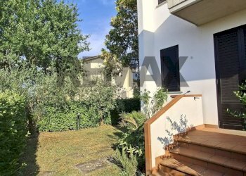 Casa all\'aperto - Villa a Schiera via Fratelli Rosselli
 
13, Laterina Pergine Valdarno - foto 12