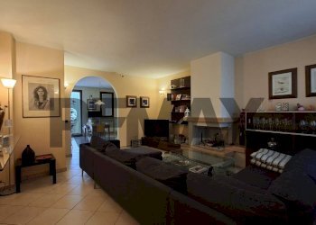 Soggiorno - Villa a Schiera via Fratelli Rosselli
 
13, Laterina Pergine Valdarno - foto 21