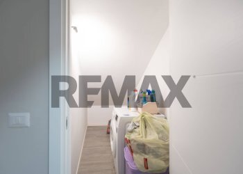Lavanderia - Three-room apartment VIA OFFAGNA
 
9X, Recanati - photo 42