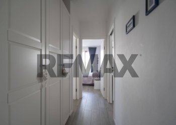 Hall / corridoio - Three-room apartment VIA OFFAGNA
 
9X, Recanati - photo 57