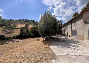 Edificio all\'aperto - Casa indipendente Via Pomontina
 
27, Bevagna - foto 8