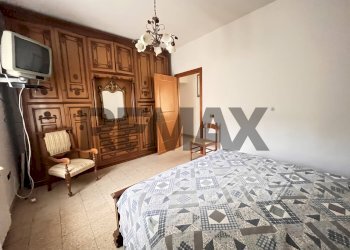 Camera / camera da letto - Casa indipendente Via Pomontina
 
27, Bevagna - foto 15