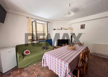 Sala da pranzo - Casa indipendente Via Pomontina
 
27, Bevagna - foto 18