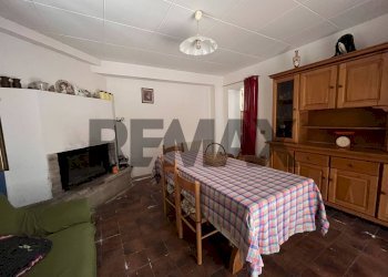 Sala da pranzo - Casa indipendente Via Pomontina
 
27, Bevagna - foto 19
