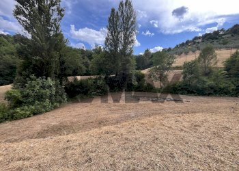 Vista delle montagne - Casa indipendente Via Pomontina
 
27, Bevagna - foto 32