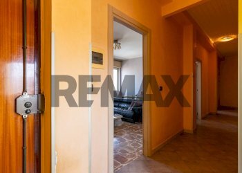 Hall / corridoio - Trilocale via giovanni battista vaccarini
 
25, Siracusa - foto 7