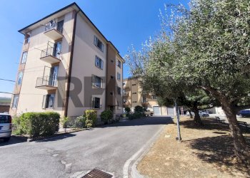 Edificio all\'aperto - Trilocale Via Piemonte
 
10/7, Vado Ligure - foto 1