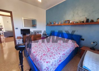 Camera / camera da letto - Trilocale Via Piemonte
 
10/7, Vado Ligure - foto 18