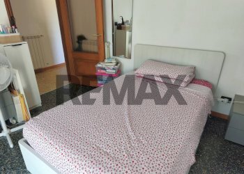 Camera / camera da letto - Trilocale Via Piemonte
 
10/7, Vado Ligure - foto 28
