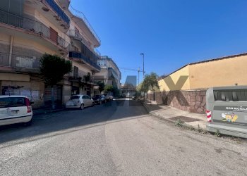 Edificio all\'aperto - Negozio Traversa Iv Cupa Capodichino
52, Napoli - foto 4