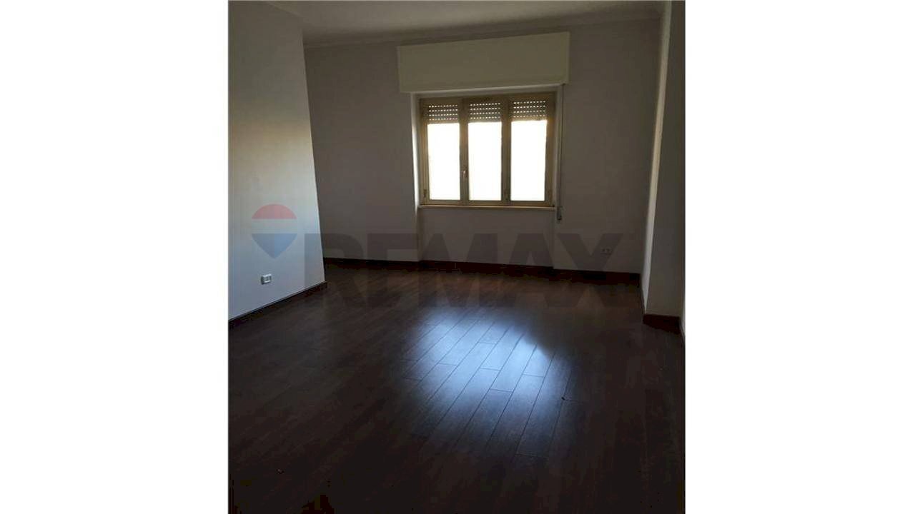 Stanza vuota - Three-room apartment via Giacomo Leopardi
203, Napoli - photo 2