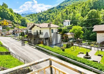 Casa all\'aperto - Casa indipendente VIA MOLINI
 
7, Dossena - foto 1