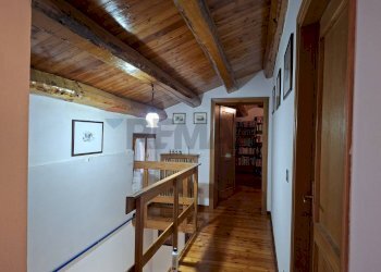 Hall / corridoio - Casa indipendente Via Caldoie
 
18, Cavaso del Tomba - foto 28