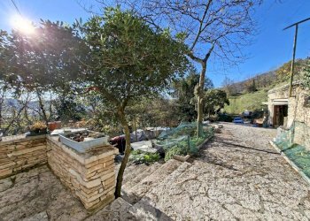 Giardino - Casa indipendente Via Caldoie
 
18, Cavaso del Tomba - foto 38