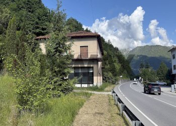 Casa all\'aperto - Casa indipendente Frazione Cadola
 
32, Ponte nelle Alpi - foto 4