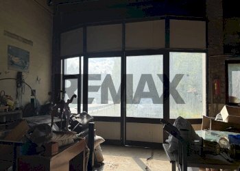 Sala da pranzo - Casa indipendente Frazione Cadola
 
32, Ponte nelle Alpi - foto 40