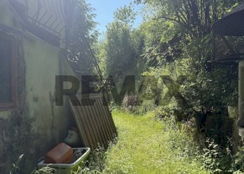 Giardino - Casa indipendente Frazione Cadola
 
32, Ponte nelle Alpi - foto 47