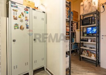 Camera / camera da letto - Attività Commerciale Corso del popolo
24, Seregno - foto 14