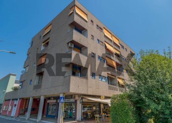 Edificio all\'aperto - Three-room apartment via buozzi
 
11, Cassano Magnago - photo 12