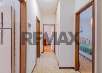 Hall / corridoio - Three-room apartment via buozzi
 
11, Cassano Magnago - photo 15