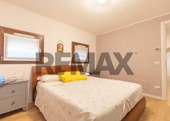 Camera / camera da letto - Attic Via San Domenico Savio
 
48, Brugherio - photo 36