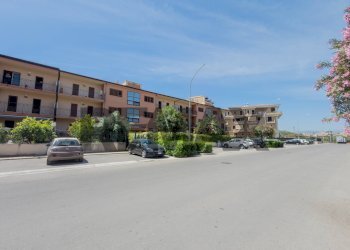 Edificio all\'aperto - Three-room apartment via sacerdote salvatore napoleone
 
4, Ficarazzi - photo 4