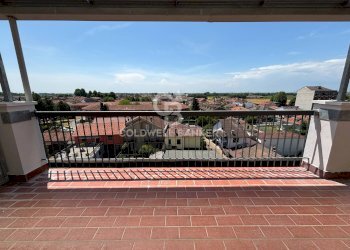 Foto 1 - Attic Via XXIV Maggio
 
6, Carignano - photo 1