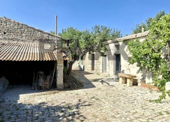 Casa all\'aperto - Rustic Contrada Calanchi Vanella 7
 
3, Modica - photo 9