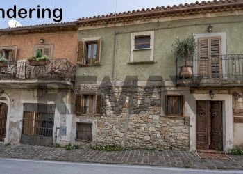 Casa all\'aperto - Casa semi indipendente Girone
 
12-14, Pretoro - foto 2
