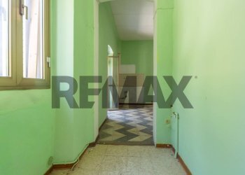 Hall / corridoio - Casa semi indipendente Girone
 
12-14, Pretoro - foto 37