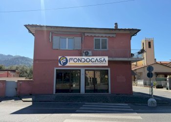 Esterno - Semi-detached house via alcide de gasperi
 
579, Seravezza - photo 3