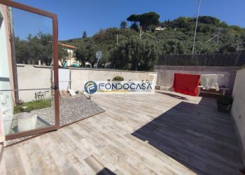 Giardino retro - Semi-detached house via alcide de gasperi
 
579, Seravezza - photo 21