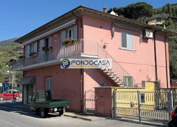 Foto esterno - Semi-detached house via alcide de gasperi
 
579, Seravezza - photo 28