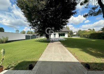 Foto 33 - Villa Via Domodossola
 
40, Busto Arsizio - photo 33