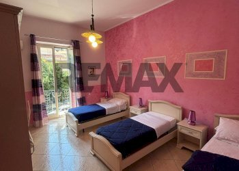 Camera / camera da letto - Four-room apartment Via Salomone Marino
 
37, Palermo - photo 3
