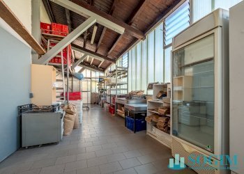Laboratorio - Commercial Premises Via carducci
16, Montano Lucino - photo 6