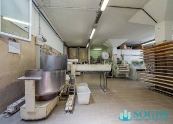 Laboratorio - Commercial Premises Via carducci
16, Montano Lucino - photo 14