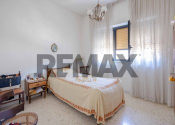 Camera / camera da letto - Apartment Via Enrico De Nicola
 
26, Triggiano - photo 9