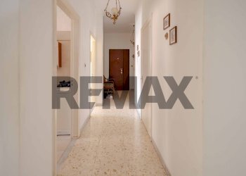 Hall / corridoio - Apartment Via Enrico De Nicola
 
26, Triggiano - photo 10