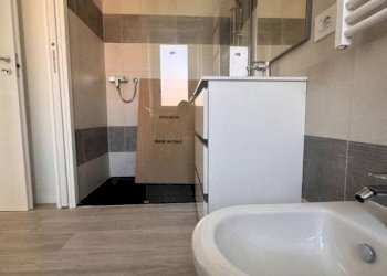 Bagno - One-room apartment Borgomanero - photo 8