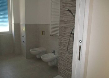 bagno - Two-room apartment via del Gallo, Brescia - photo 15