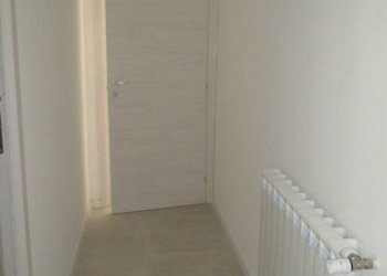 corridoio - Two-room apartment via del Gallo, Brescia - photo 20