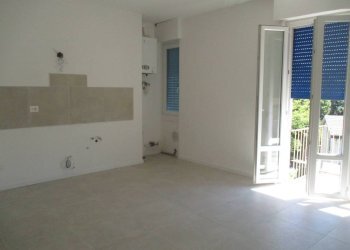 Camera da letto - Two-room apartment via del Gallo, Brescia - photo 21