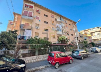 Foto 1 - Trilocale Largo Del Pettirosso
1, Palermo - foto 1