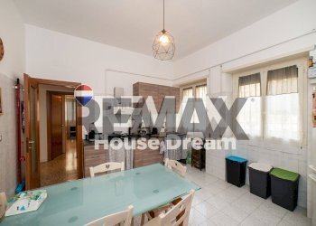 Sala da pranzo - Three-room apartment VIALE SAN GIOVANNI BOSCO
72, Roma - photo 11