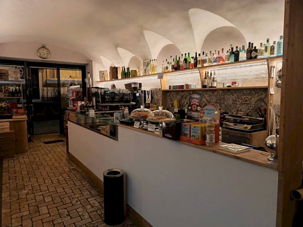 Interno non residenziale - Bar Tavola Calda - Fredda Pietra Ligure - foto 1