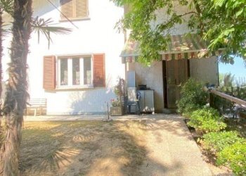 Facciata - Villa Frazione San Bernardo, 58B, Monteu Roero - photo 4