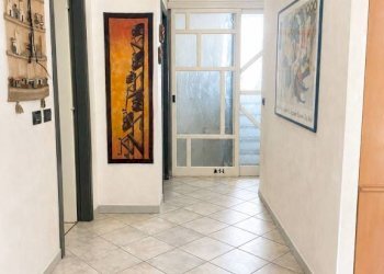 Corridoio - Villa Frazione San Bernardo, 58B, Monteu Roero - photo 8