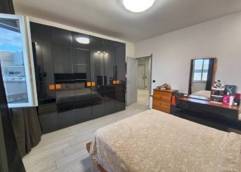 Camera da letto - Casa indipendente via Cuneo, 23, Mondovì - foto 15